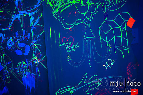 black light u.v.-097